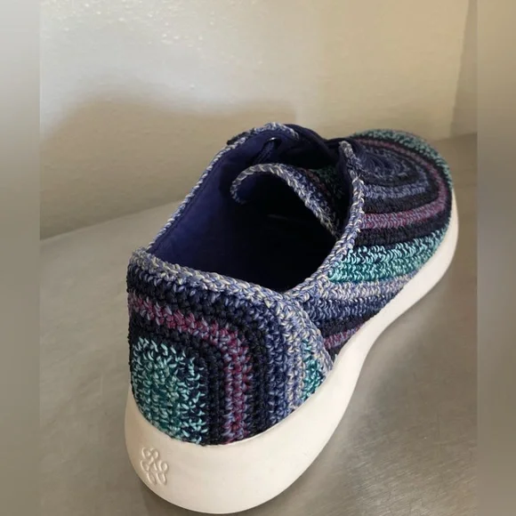 THE SAK .. WOMENS Blue and Purple Knit Sneakers - Picture 8 of 16